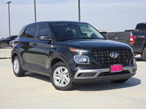 2022 Hyundai VENUE SE