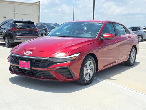 2024 Hyundai ELANTRA SE