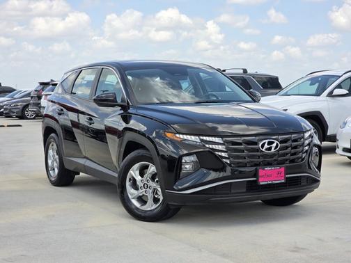 2024 Hyundai TUCSON SE