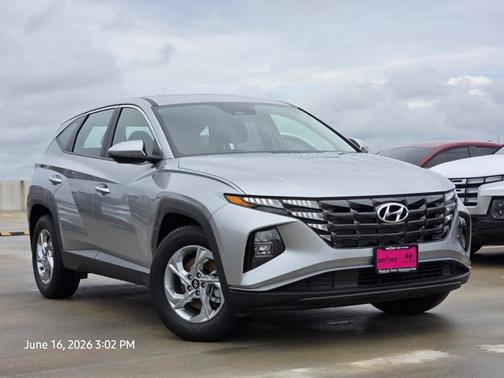 Silver 2024 Hyundai TUCSON SE