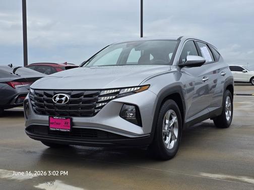 Silver 2024 Hyundai TUCSON SE