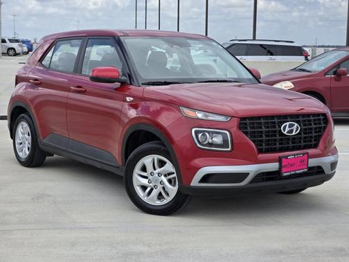 2023 Hyundai VENUE SE