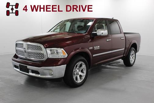 Photo 3 of 36 of 2017 RAM 1500 Laramie