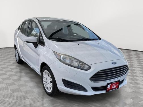 Oxford White 2014 Ford Fiesta S