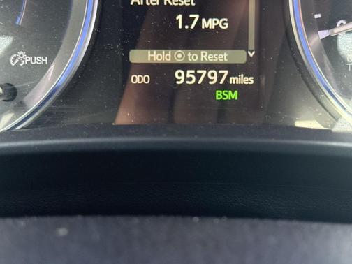 Blizzard Pearl 2017 Toyota Highlander Hybrid XLE