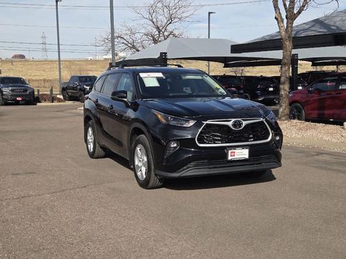 2023 Toyota Highlander LE