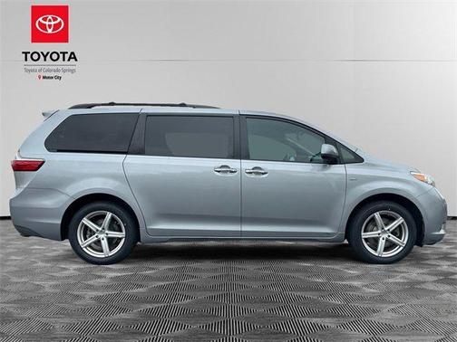 2016 Toyota Sienna XLE Premium