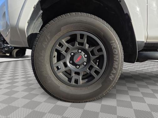 Super White 2020 Toyota 4Runner SR5 Premium