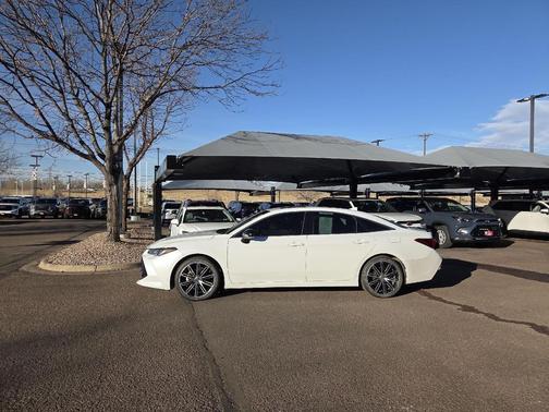 2019 Toyota Avalon Touring
