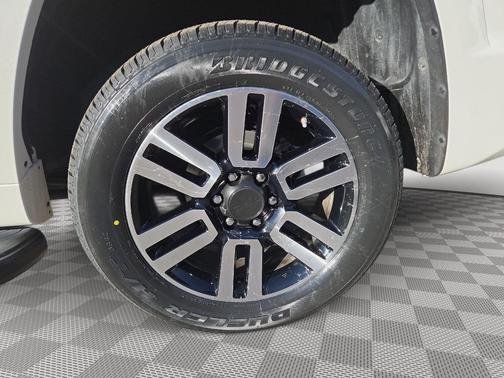 Blizzard Pearl 2019 Toyota 4Runner Limited