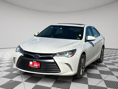 2016 Toyota Camry XLE