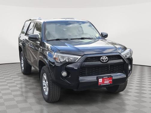 Midnight Black Metallic 2017 Toyota 4Runner SR5