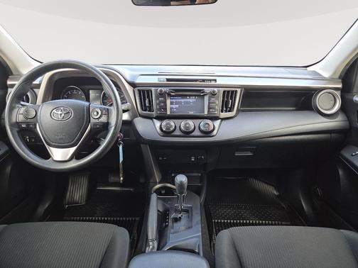 Silver Sky Metallic 2018 Toyota RAV4 LE