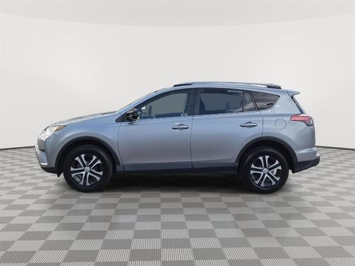Silver Sky Metallic 2018 Toyota RAV4 LE