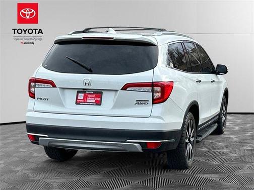 2022 Honda Pilot Touring 8-Passenger