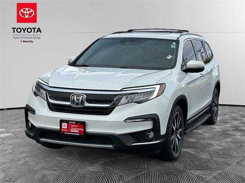 2022 Honda Pilot Touring 8-Passenger