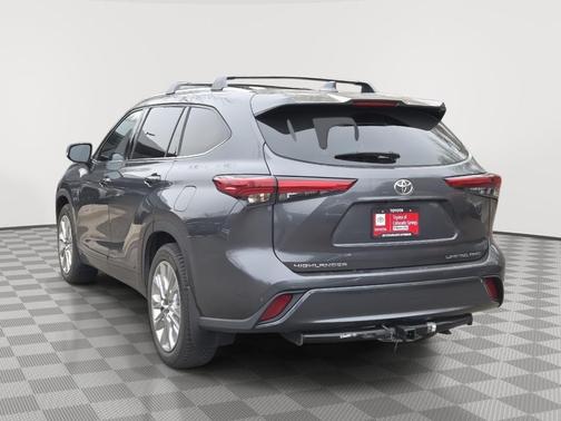 Magnetic Gray Metallic 2021 Toyota Highlander Limited