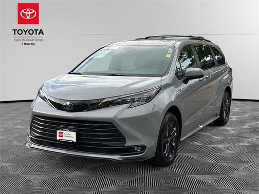 2024 Toyota Sienna Woodland Edition