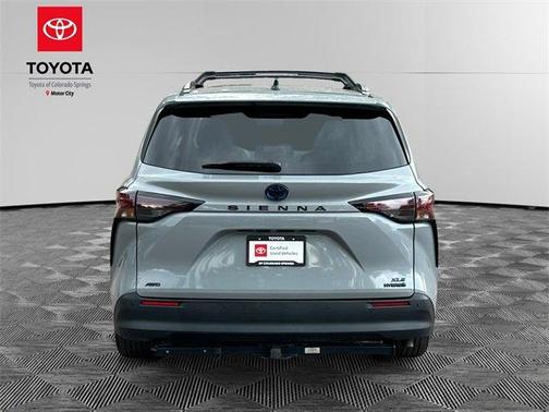2024 Toyota Sienna Woodland Edition