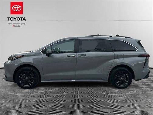 2024 Toyota Sienna Woodland Edition
