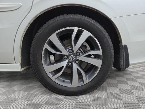 Platinum White Pearl 2022 Honda Odyssey Touring