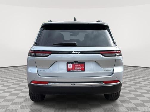 Silver Zynith 2025 Jeep Grand Cherokee Laredo