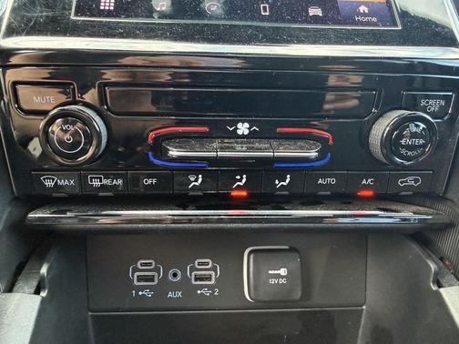 Silver Zynith 2025 Jeep Grand Cherokee Laredo
