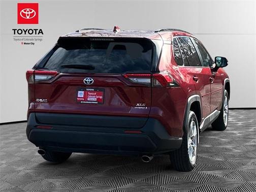 2021 Toyota RAV4 Hybrid XLE