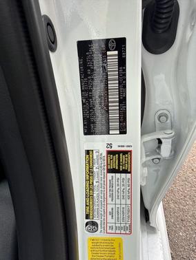Ice Cap 2026 Toyota Camry SE