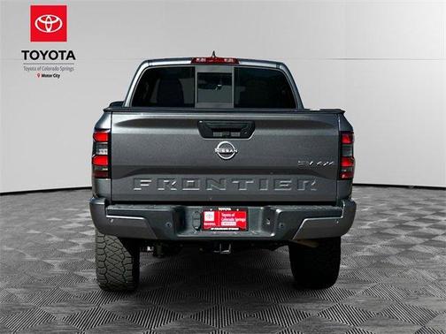 2022 Nissan Frontier SV