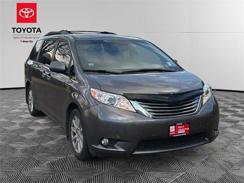 2017 Toyota Sienna XLE