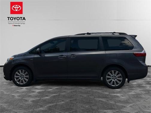 2017 Toyota Sienna XLE