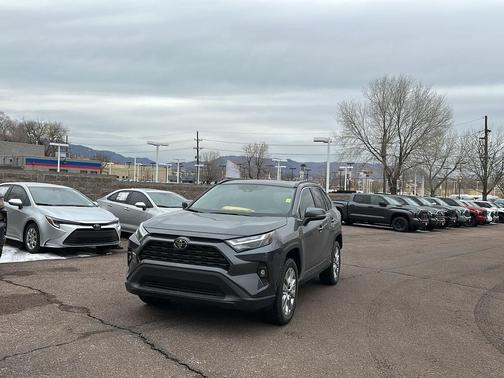 2025 Toyota RAV4 XLE Premium