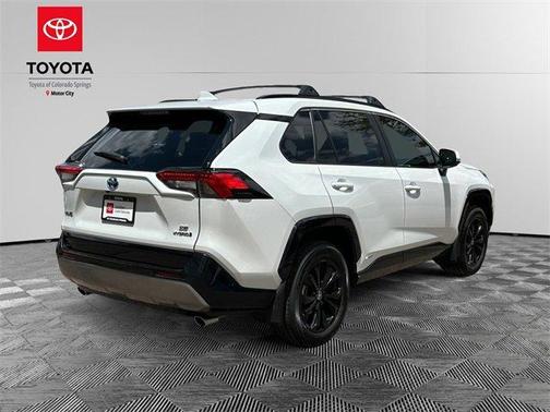 2024 Toyota RAV4 Hybrid SE