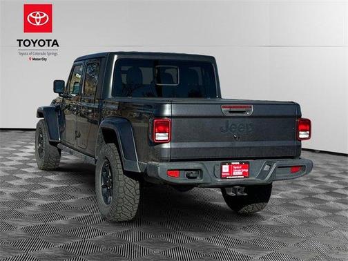 2021 Jeep Gladiator Sport