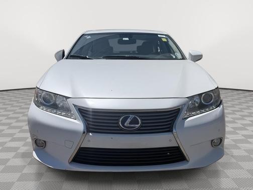 Millennium Silver 2001 Lexus ES 300 Base
