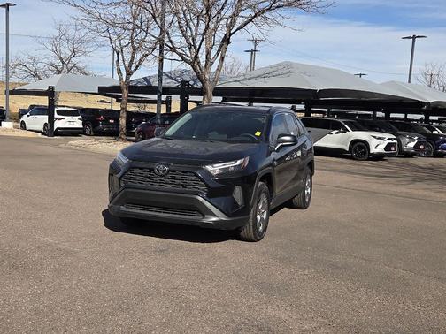 2025 Toyota RAV4 Hybrid SE