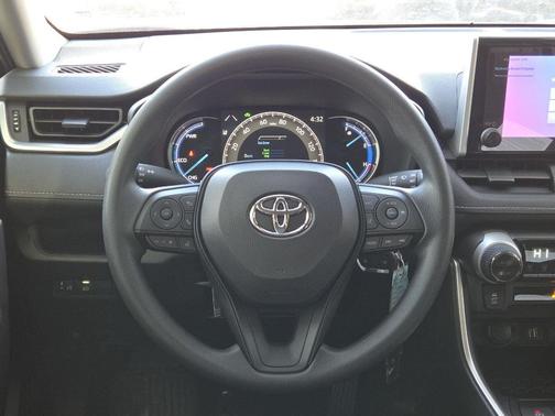 2025 Toyota RAV4 Hybrid SE