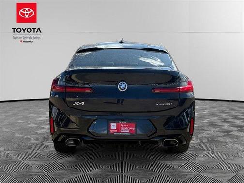2022 BMW X4 xDrive30i