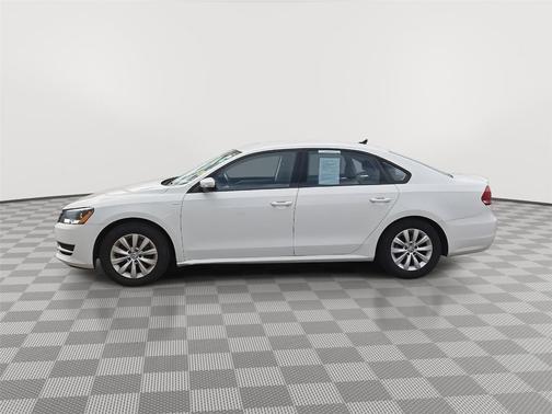 white 2015 Volkswagen Passat 1.8T S