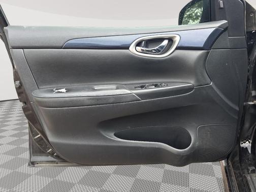 Super Black 2018 Nissan Sentra SR