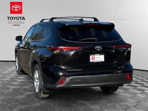 2021 Toyota Highlander LE