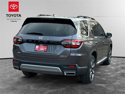 2025 Honda Pilot Touring