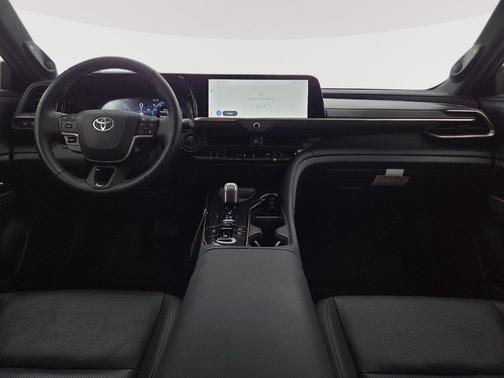 Oxygen White 2025 Toyota Crown Signia Limited