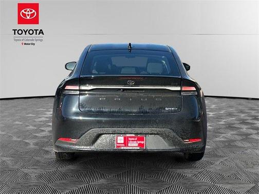 2025 Toyota Prius Plug-In Hybrid SE