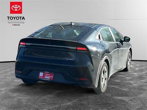 2025 Toyota Prius Plug-In Hybrid SE