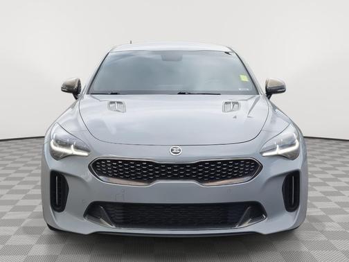 Ceramic Silver 2018 Kia Stinger GT