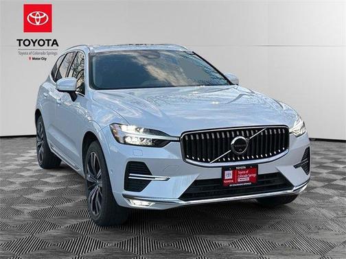 2023 Volvo XC60 B5 Plus Bright Theme