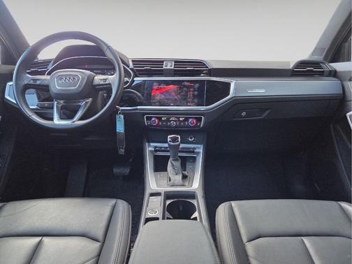 2022 Audi Q3 45 S line Premium