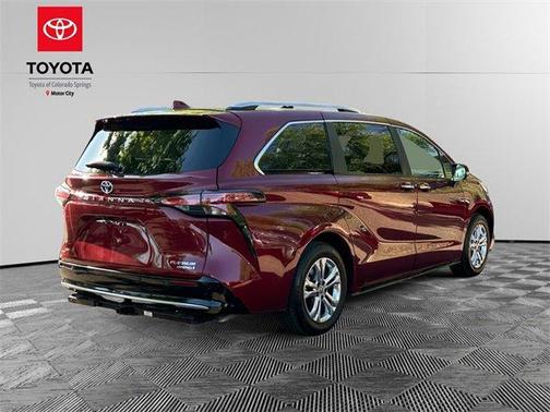 2023 Toyota Sienna Platinum 7 passenger